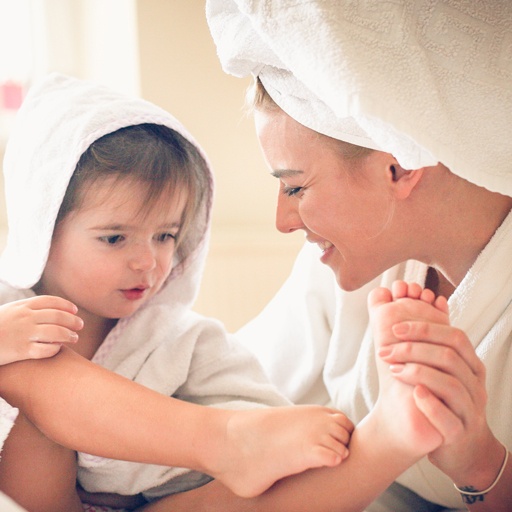 Limpia la piel de los bebés con Esential Aroms
